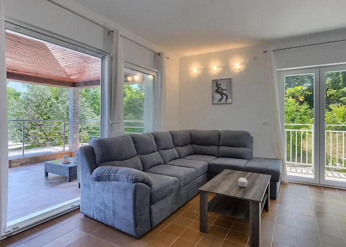 Travia Holiday home Veprinac