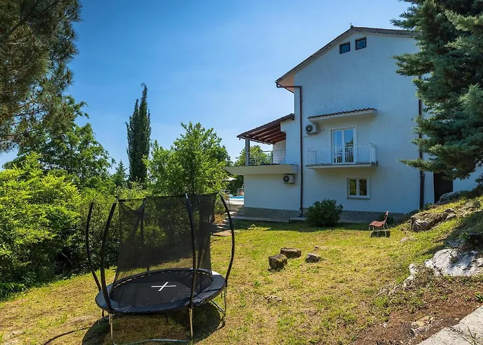 Travia Hébergement de vacances Veprinac